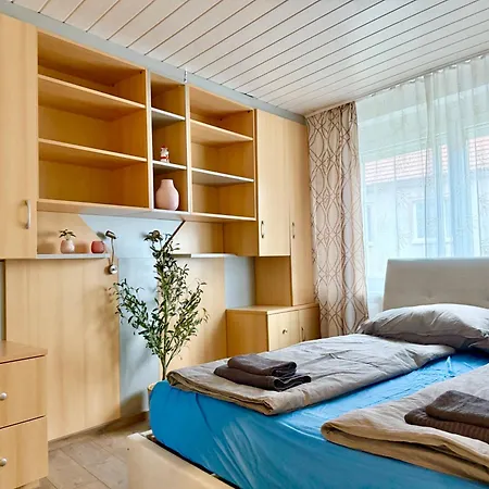 Cosy Apartment Near Airport & Train Schwechat Exterior photo