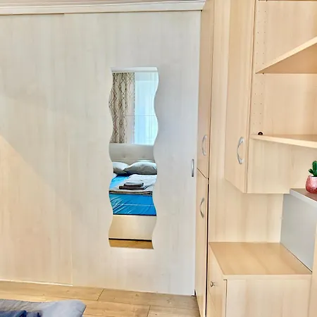 Cosy Apartment Near Airport & Train Schwechat Exterior photo